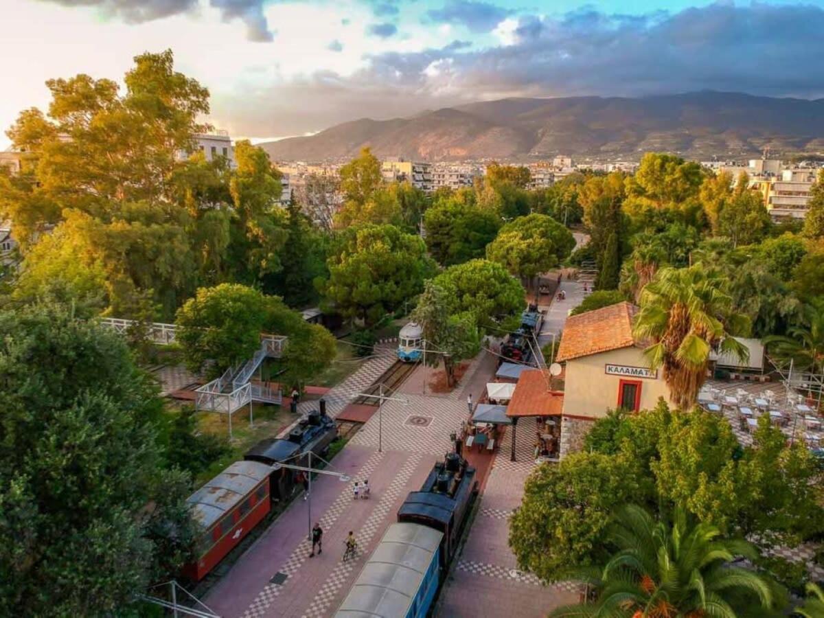 Amalia'S Serendipity - City Lights & Mountain Vistas Kalamata Ngoại thất bức ảnh